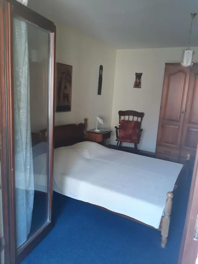 Dianaville Banjole Bed & Breakfast
