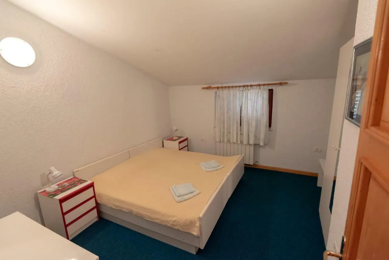 Bed & Breakfast Dianaville Banjole Croatia